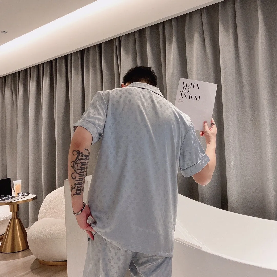 🅿️360 Croxin Home Clothes High-end Korean silk fabric is skin-friendly, soft and comfortable. Same style for men and women. Women's size: XS～M, men's size: M～XXXL